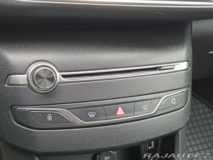 Peugeot 308  2014