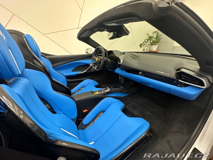 Ferrari 296 GTS 2025