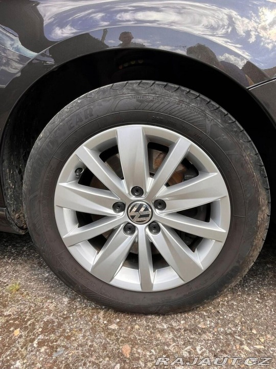 Volkswagen Passat 2,0   TDi, 2 sady kol, 20 2012
