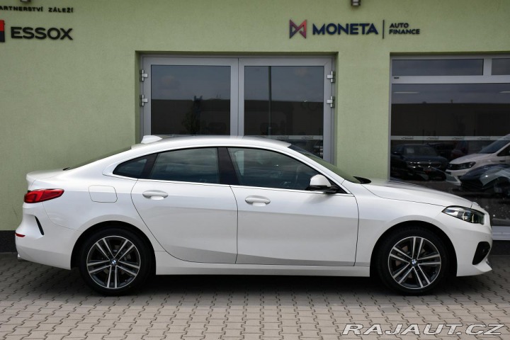 BMW 2 218d TAŽNÉ LED CARPLAY 1M 2021