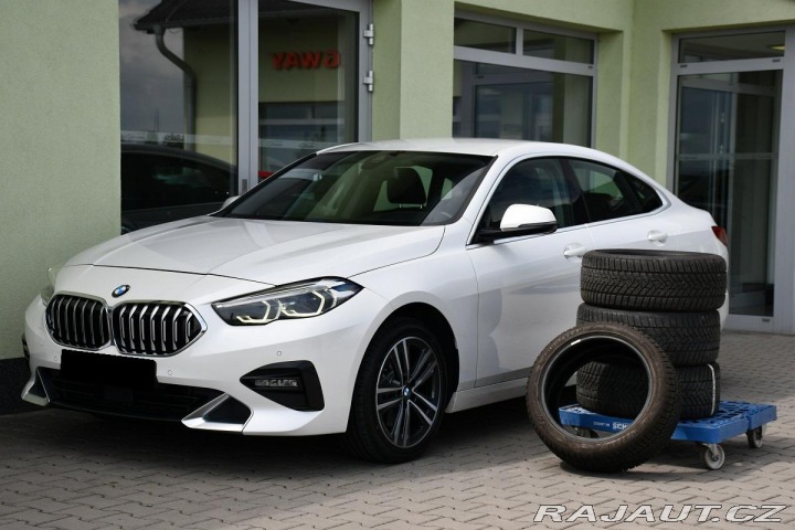 BMW 2 218d TAŽNÉ LED CARPLAY 1M 2021