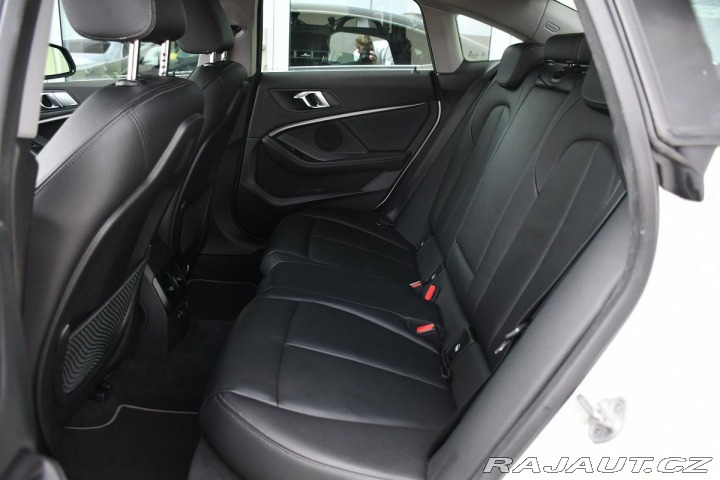 BMW 2 218d TAŽNÉ LED CARPLAY 1M 2021