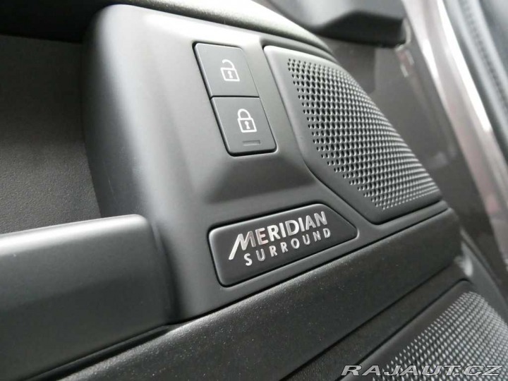 Land Rover Defender 110 4,4 OCTA P635 2025