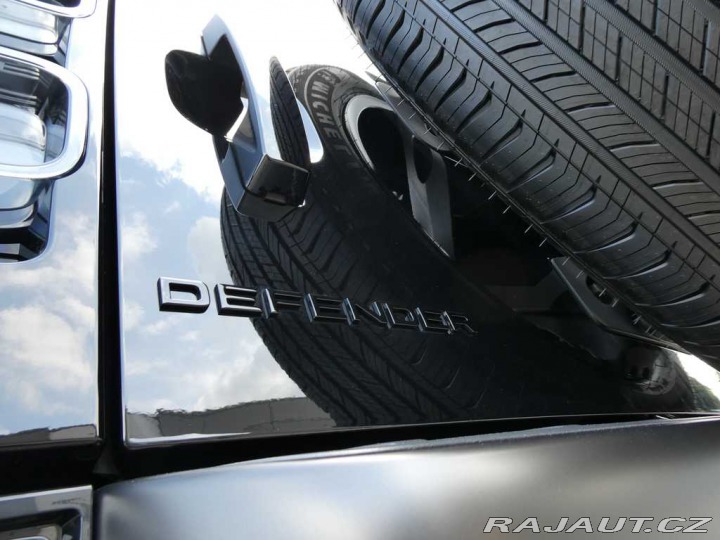 Land Rover Defender 110 4,4 OCTA P635 2025