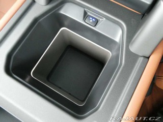 Land Rover Defender 110 4,4 OCTA P635 2025