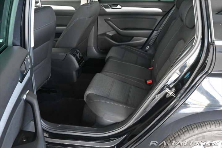 Volkswagen Passat 2,0 TDI 110 kW DSG BUSINE 2022