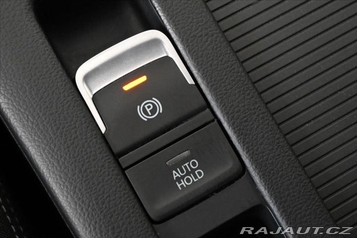 Volkswagen Passat 2,0 TDI 110 kW DSG BUSINE 2022