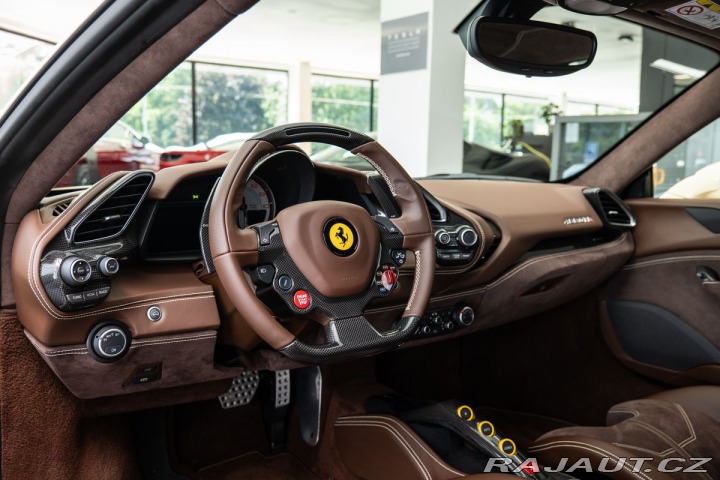 Ferrari 488  2019