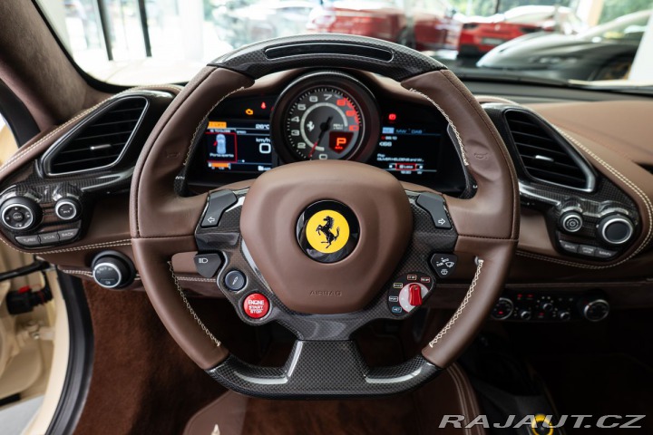 Ferrari 488  2019