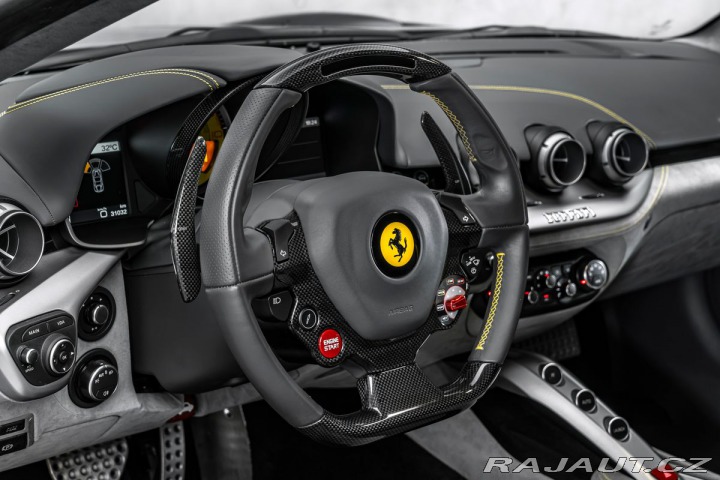 Ferrari Ostatní modely F12 Berlinetta 6.3 V12 (PA7) 2015