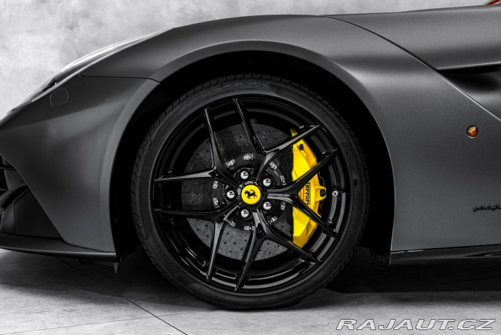 Ferrari Ostatní modely F12 Berlinetta 6.3 V12 (PA7) 2015