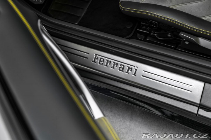 Ferrari Ostatní modely F12 Berlinetta 6.3 V12 (PA7) 2015