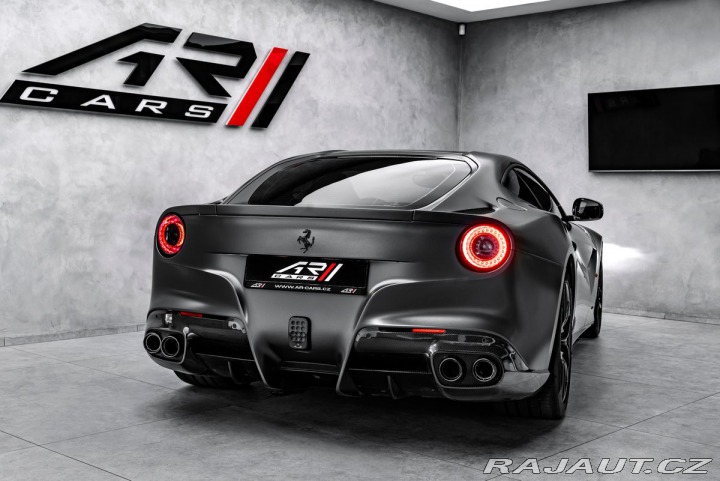 Ferrari Ostatní modely F12 Berlinetta 6.3 V12 (PA7) 2015