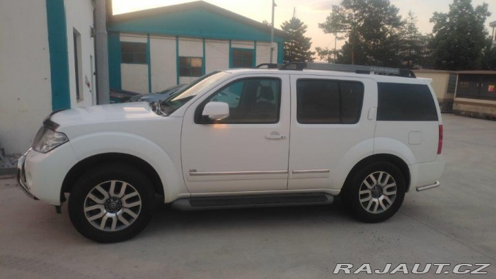 Nissan Pathfinder V9X - 3 dCi LE + Premium 2013