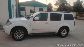 Nissan Pathfinder V9X - 3 dCi LE + Premium 2013