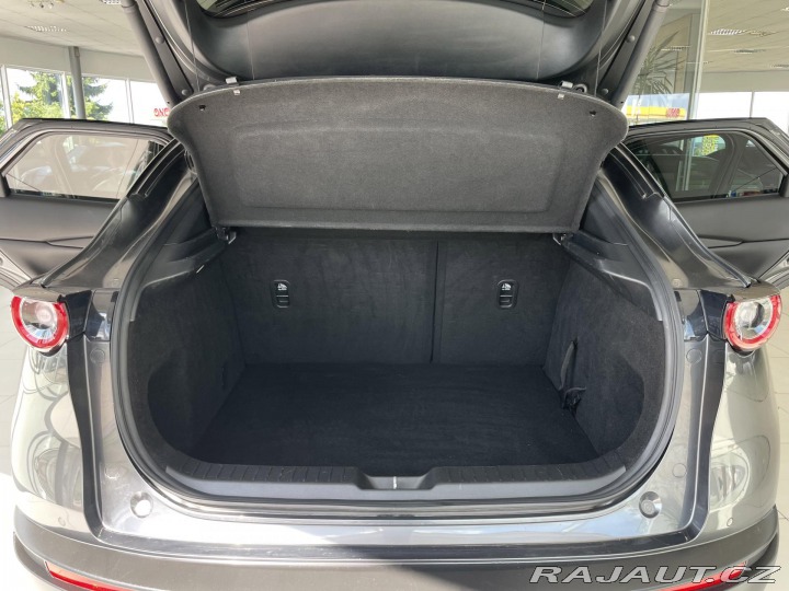 Mazda CX-30  1800