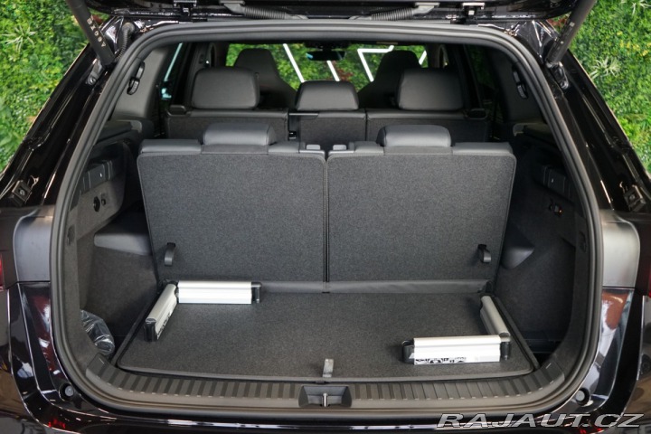 Škoda Kodiaq RS*7-MÍST*CANTON*DCC+*MAT 2025