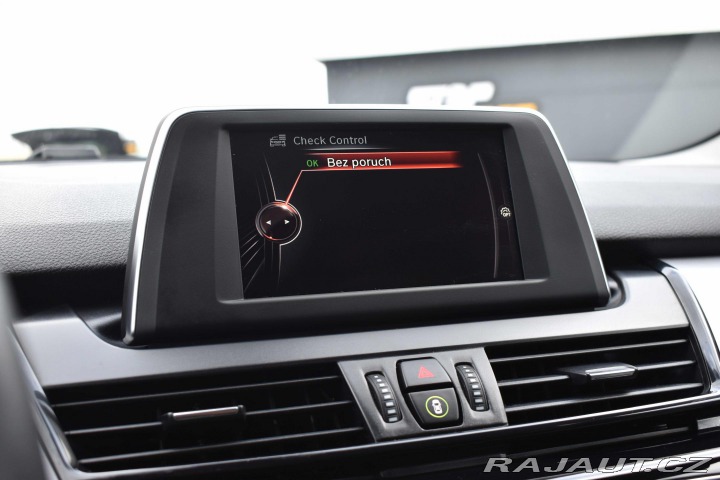 BMW 2 218d*REZERVACE* 2015