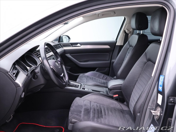 Volkswagen Passat 2,0 TDI 176kW DSG 4M High 2015