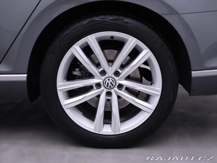 Volkswagen Passat 2,0 TDI 176kW DSG 4M High 2015