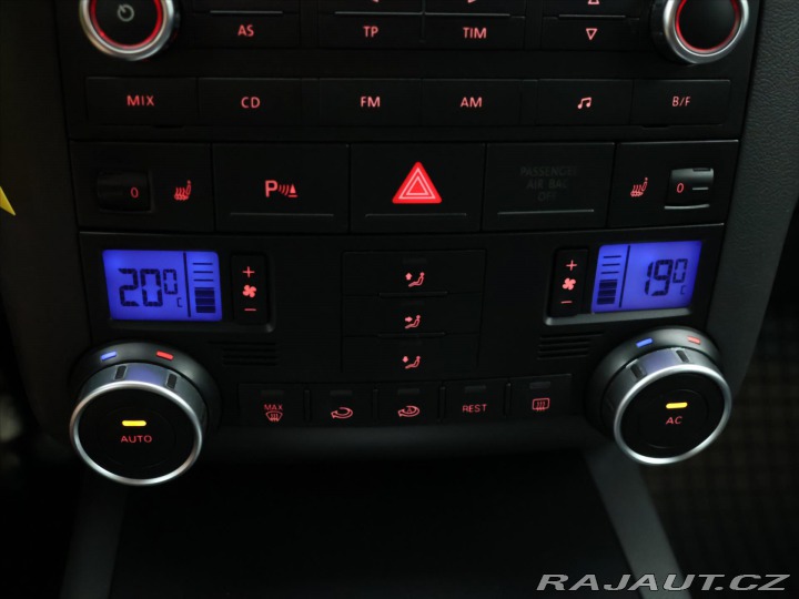 Volkswagen Touareg 3,0 TDI V6 176kW 4M CZ Ta 2010