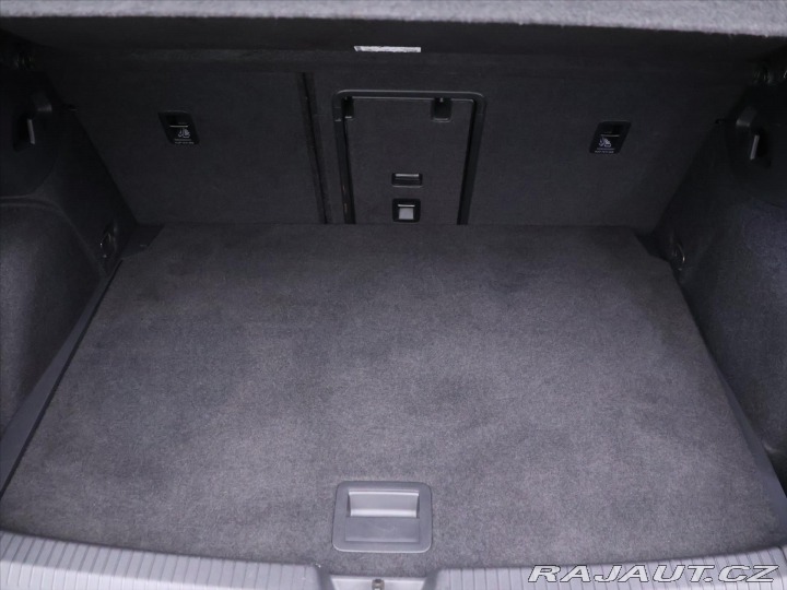 Volkswagen Golf 1,5 TSI 110kW DSG R-Line 2020