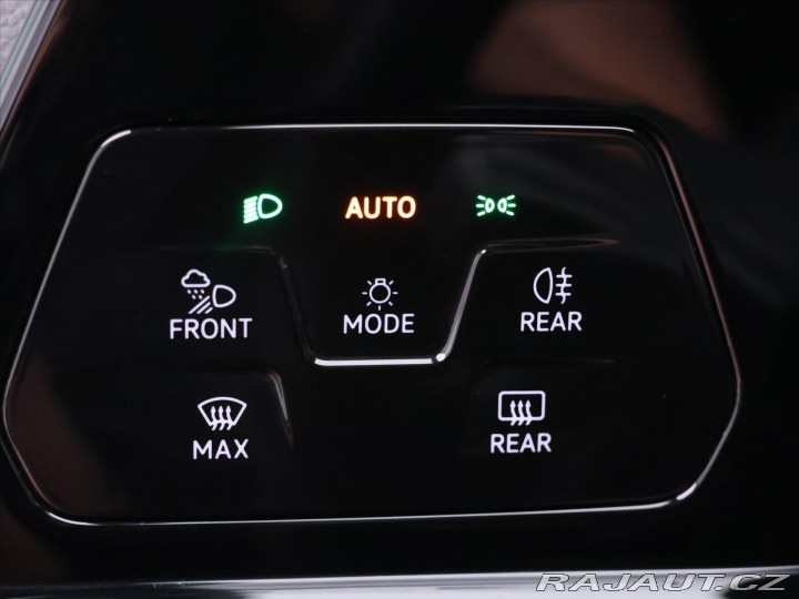 Volkswagen Golf 1,5 eTSI 110kW DSG R-Line 2020