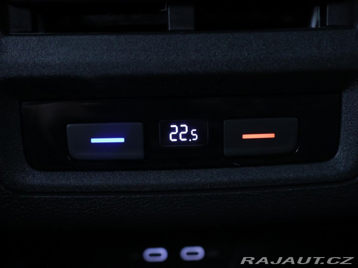 Volkswagen Golf 1,5 eTSI 110kW DSG R-Line 2020
