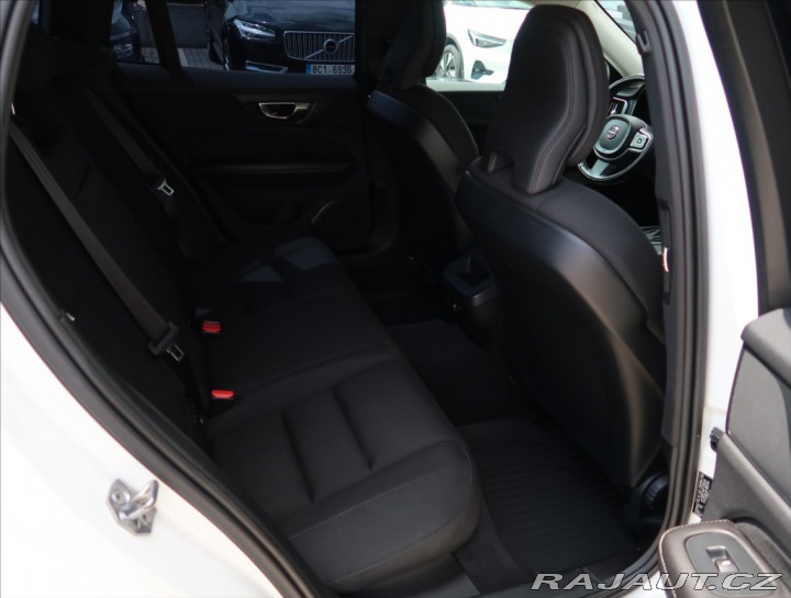 Volvo V60 2,0 D4 AWD AUT CROSS COUN 2019