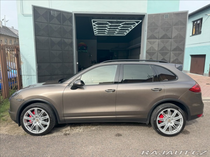 Porsche Cayenne 4,8 Turbo V8 580ps 2011