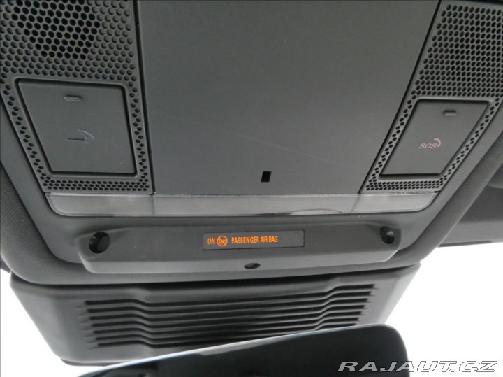 Land Rover Discovery Sport 1,5 P300e R-Dynamic SE,1M 2023