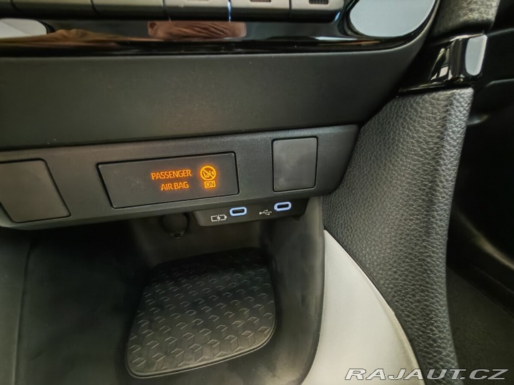Toyota Yaris 1.5 TNGA HEV 116 - 1 CVT 2024
