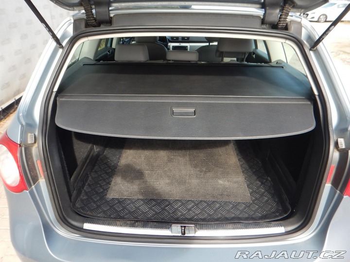Volkswagen Passat 2.0 TDI, NAVI, DIGIKLIMA 2009