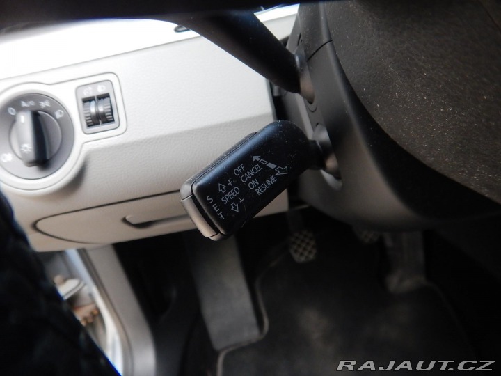 Volkswagen Passat 2.0 TDI, NAVI, DIGIKLIMA 2009