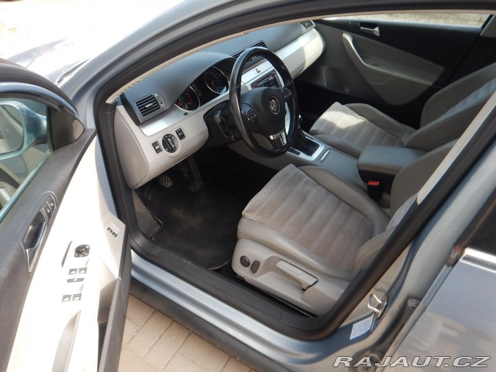 Volkswagen Passat 2.0 TDI, NAVI, DIGIKLIMA 2009