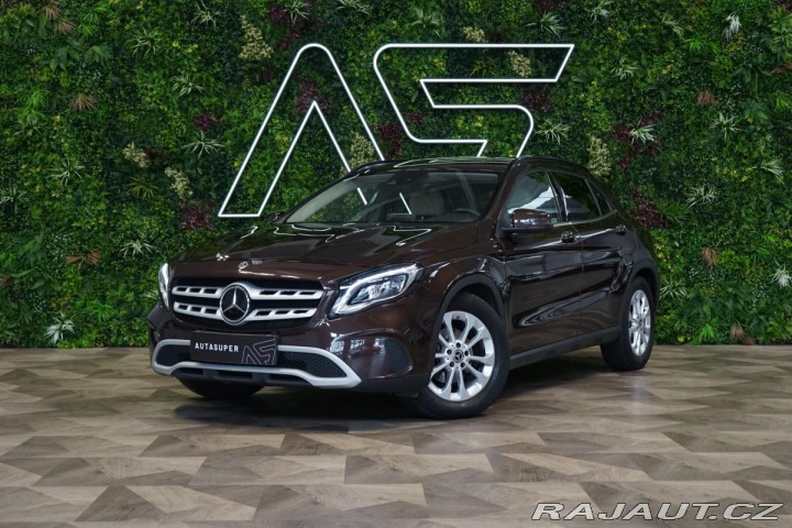 Mercedes-Benz GLA 200d*4M*CAMERA*DISTRONIC 2018