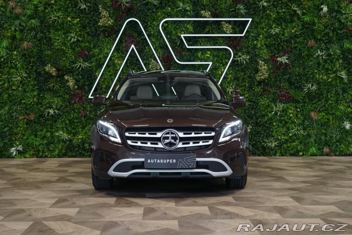 Mercedes-Benz GLA 200d*4M*CAMERA*DISTRONIC 2018