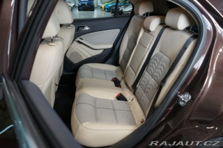 Mercedes-Benz GLA 200d*4M*CAMERA*DISTRONIC 2018