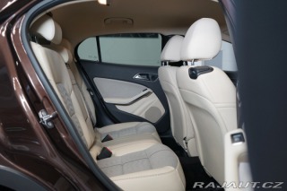 Mercedes-Benz GLA 200d*4M*CAMERA*DISTRONIC 2018
