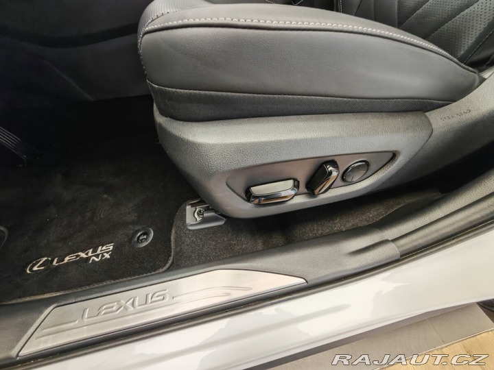 Lexus Ostatní modely NX 350h 2,5 Luxury Panoramic 2024