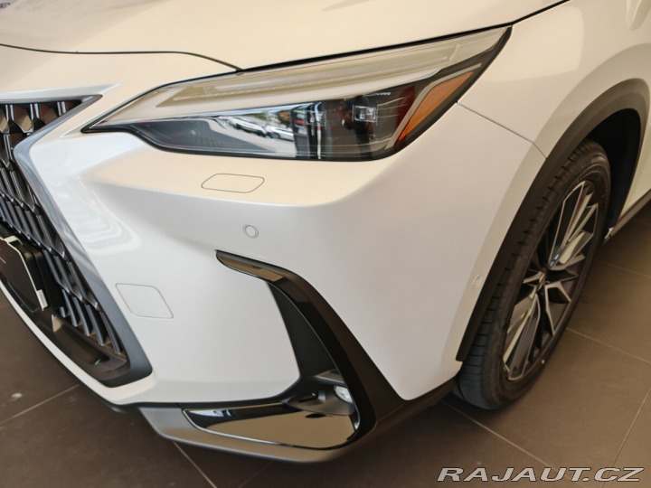 Lexus Ostatní modely NX 350h 2,5 Luxury Panoramic 2024