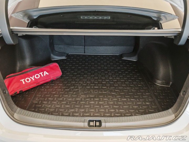 Toyota Corolla 1,8 Hybrid e-CVT GR SPORT 2024