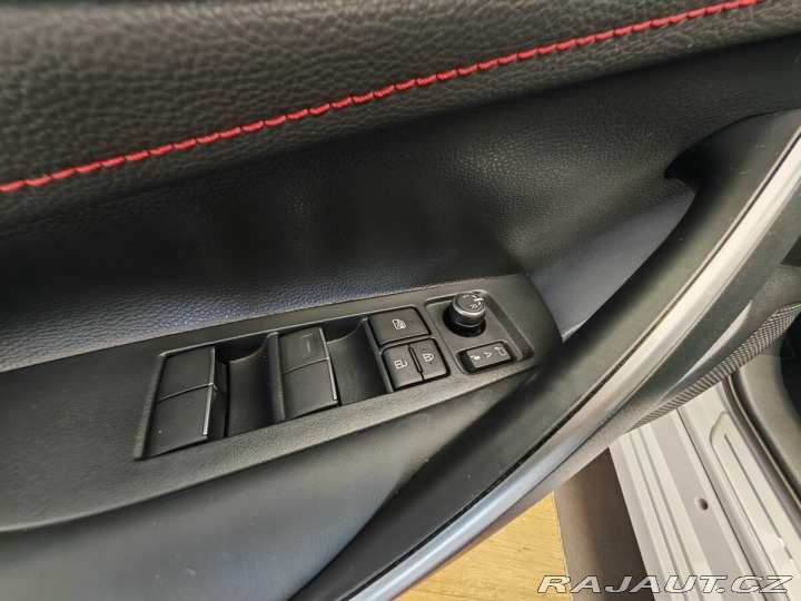 Toyota Corolla 1,8 Hybrid e-CVT GR SPORT 2024