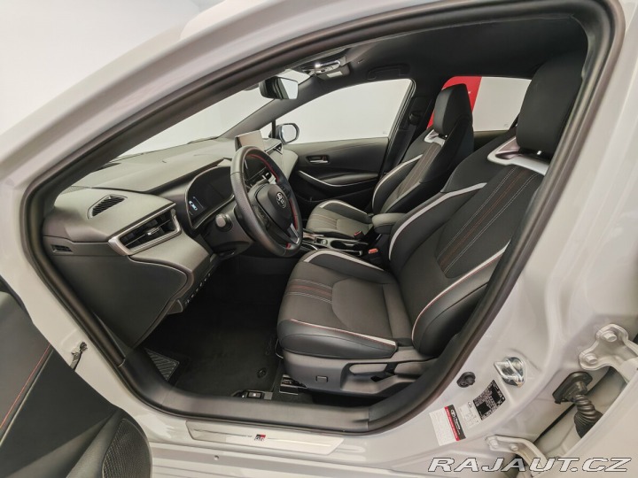 Toyota Corolla 1,8 Hybrid e-CVT GR SPORT 2024