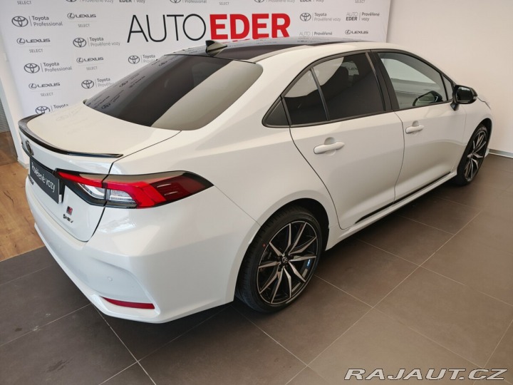 Toyota Corolla 1,8 Hybrid e-CVT GR SPORT 2024