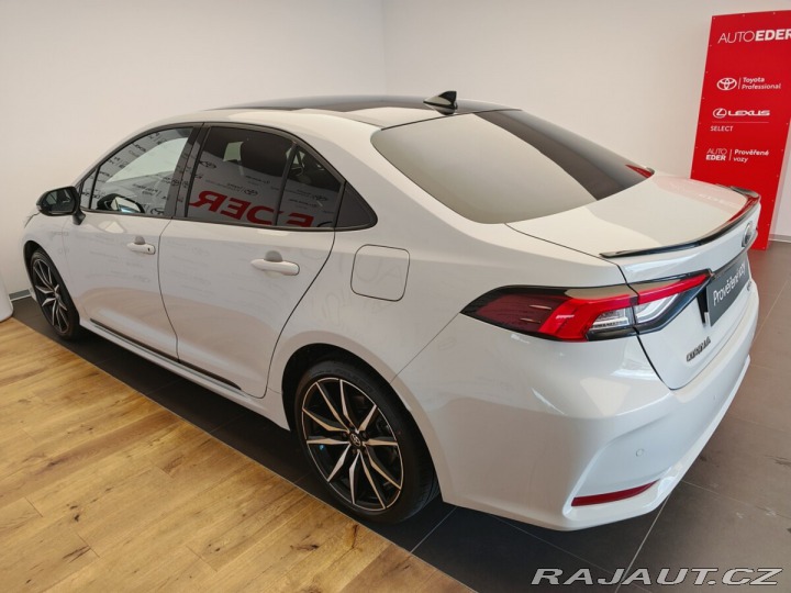 Toyota Corolla 1,8 Hybrid e-CVT GR SPORT 2024