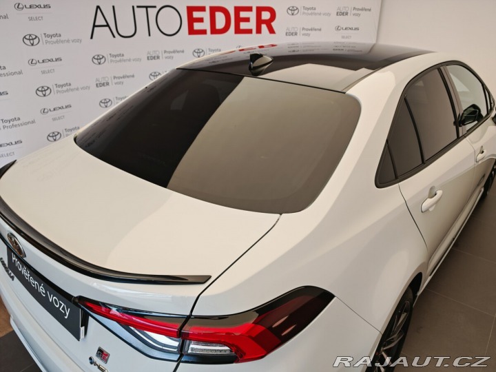 Toyota Corolla 1,8 Hybrid e-CVT GR SPORT 2024