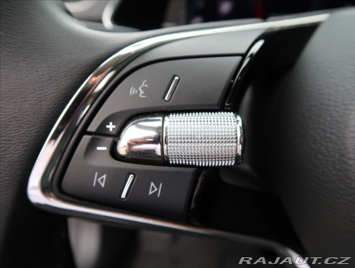 Škoda Superb 2,0 TSi DSG  1 MAJITEL 2023