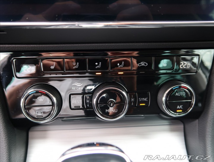 Škoda Superb 2,0 TSi DSG  1 MAJITEL 2023
