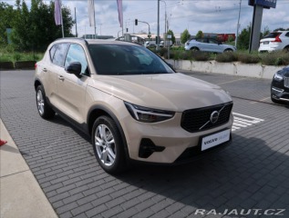 Volvo XC40 2,0 B3 AUT Plus Dark 2024